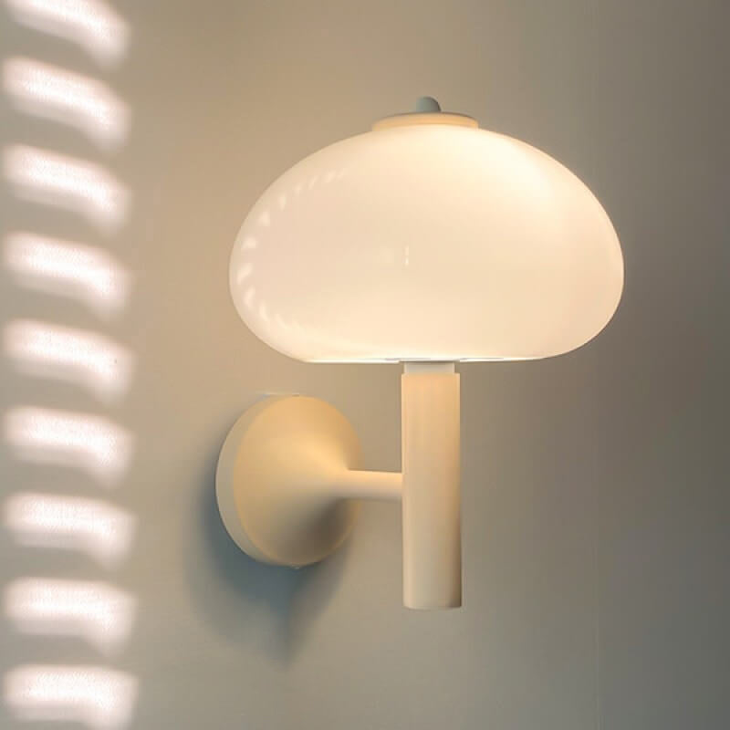 Moderne Wandlamp van Glas en IJzer – Milk White