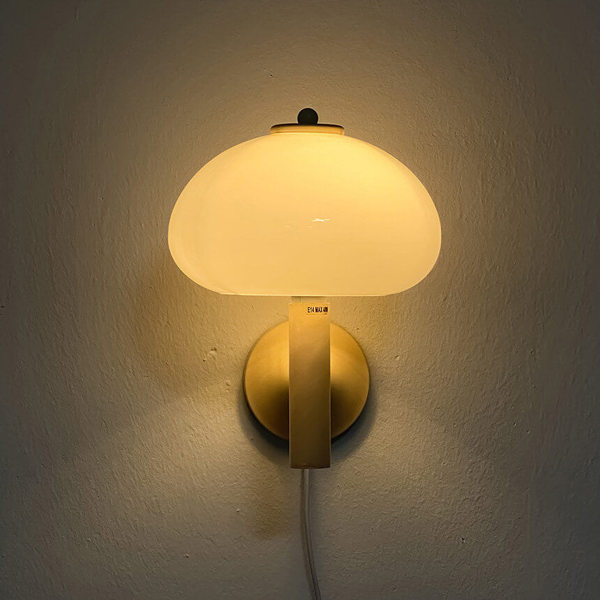 Moderne Wandlamp van Glas en IJzer – Milk White