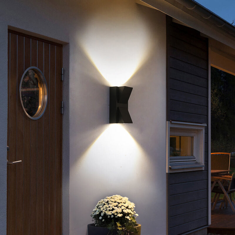 Moderne Zwarte Aluminium Buitenlamp met Geïntegreerde LED
