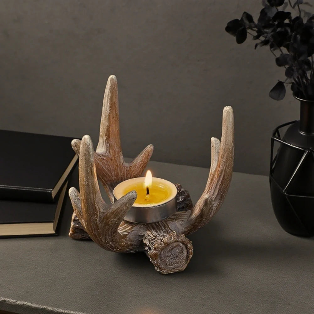 Freja – Herten Kandelaar in Sculpturaal Design