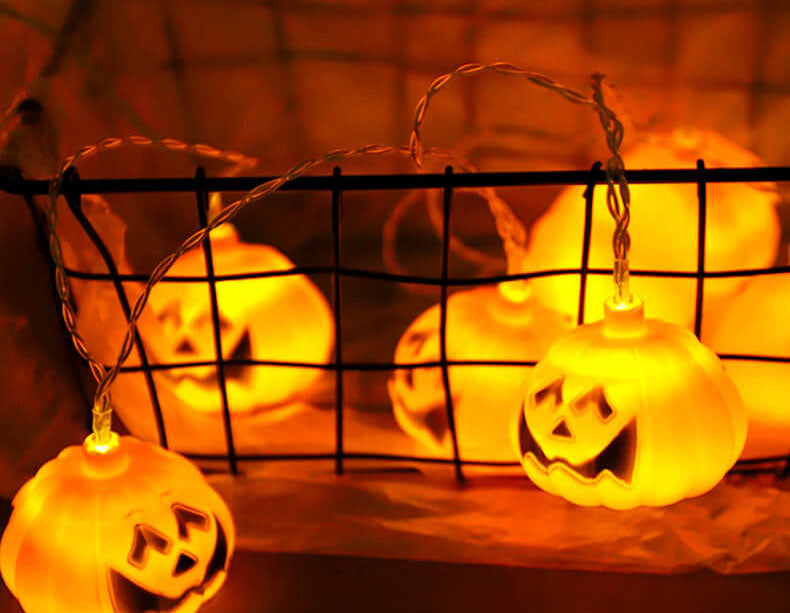 Halloween Gele LED Sfeerverlichting – 24V String Light (10 of 20 lampjes)