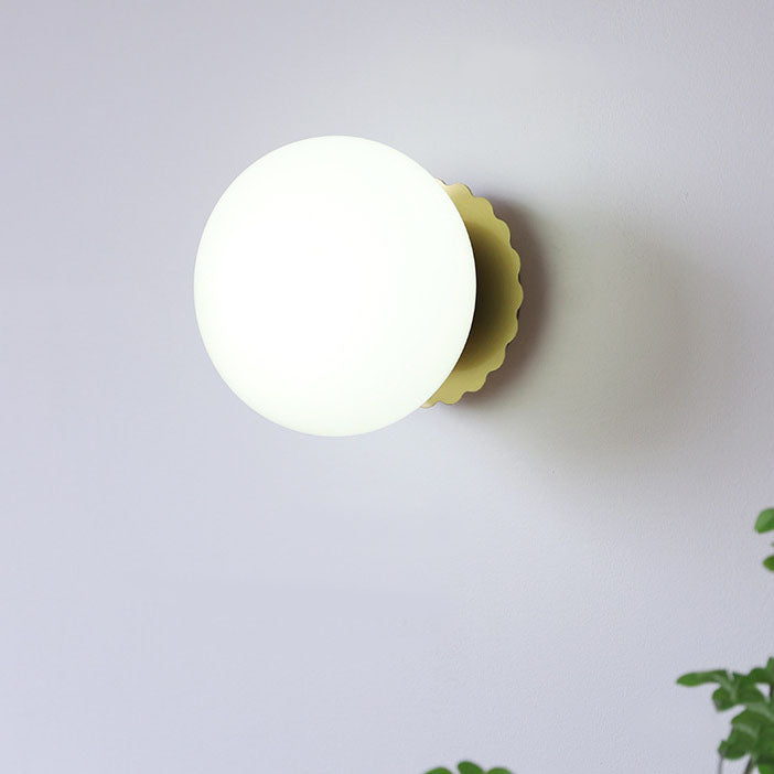 Moderne Wandlamp van Glas en IJzer – Verkrijgbaar in Roze, Beige en Wit