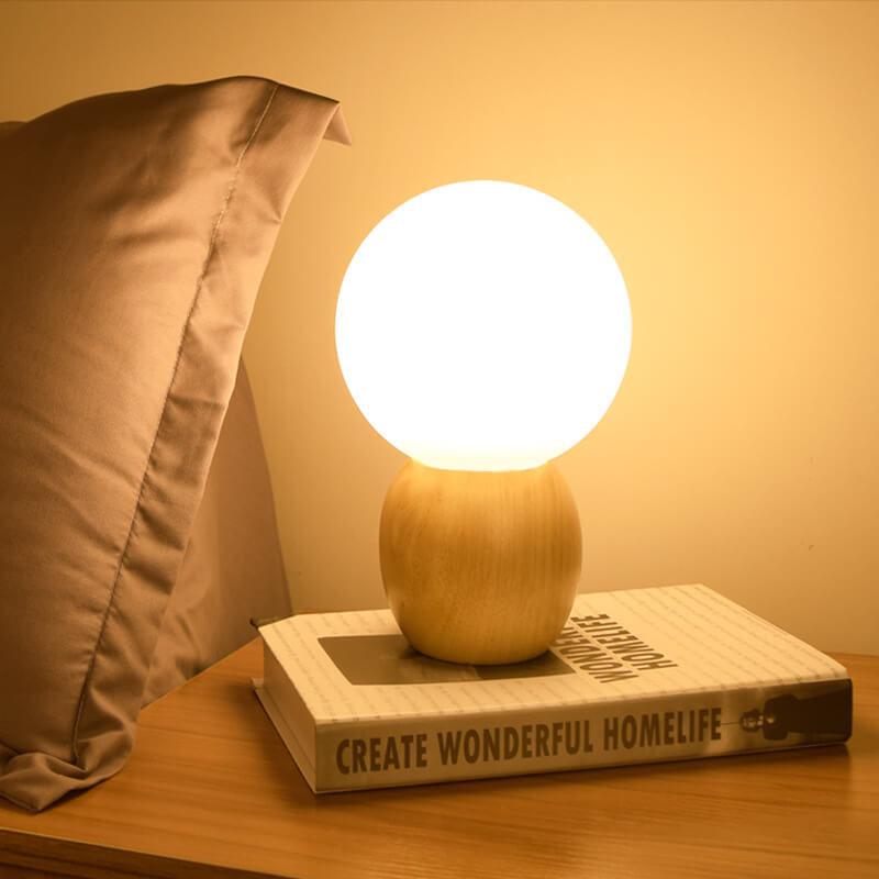 Moderne Houten Tafellamp met Glazen Kap in Scandinavisch Design