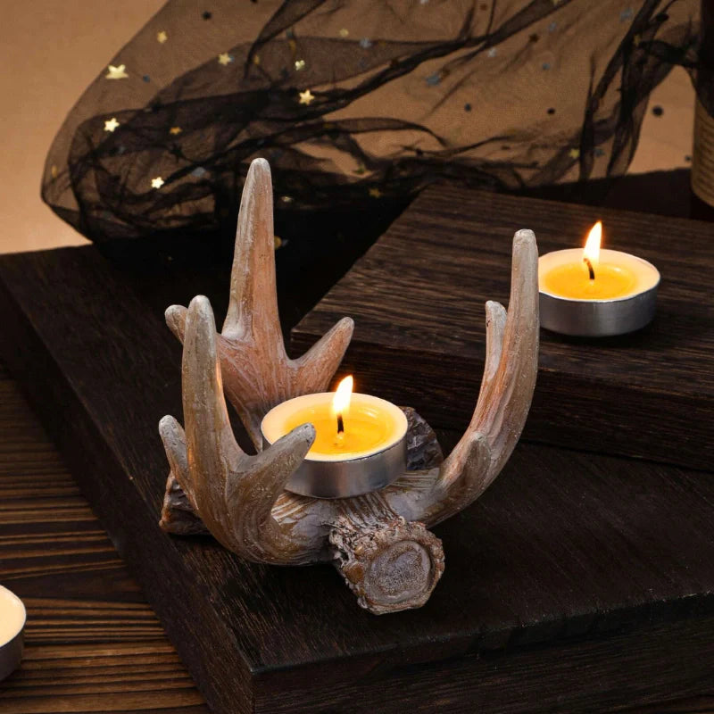 Freja – Herten Kandelaar in Sculpturaal Design