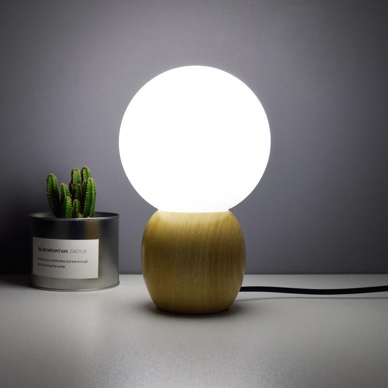 Moderne Houten Tafellamp met Glazen Kap in Scandinavisch Design