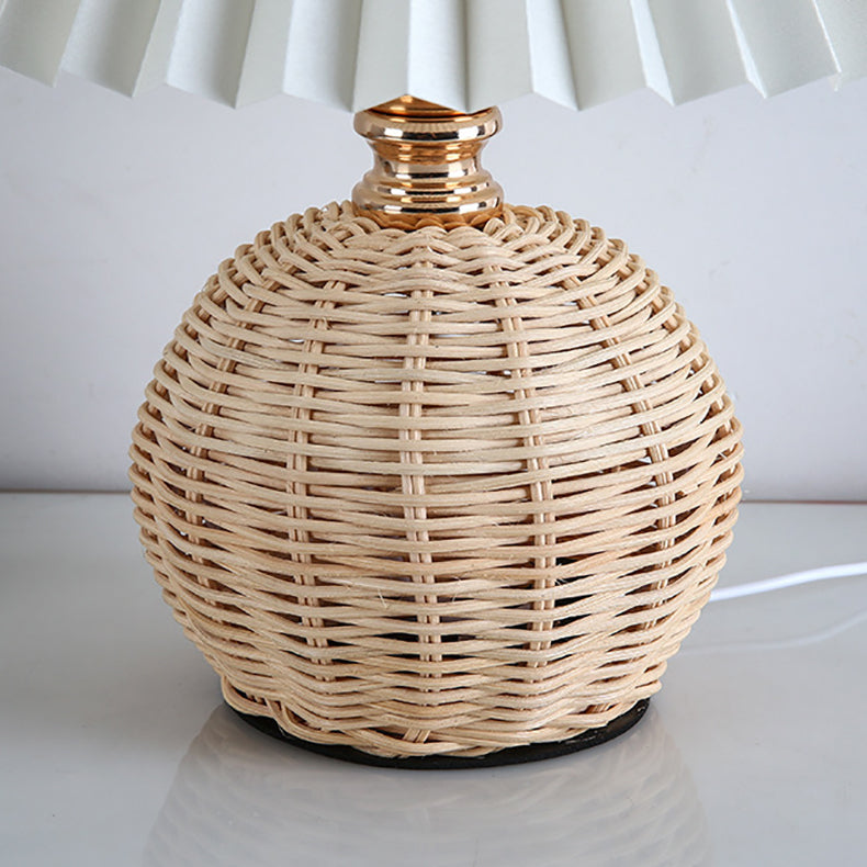 Scandinavische Tafellamp met Stoffen Kap – USB & Oneindig Dimbaar