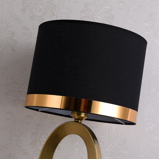 Moderne Tafellamp – Zwart, Wit of Goud met Stoffen Kap en E26 Fitting