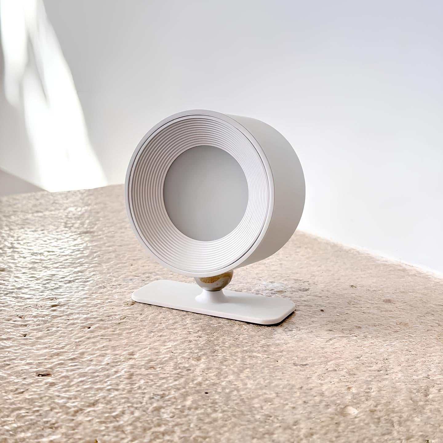 Lumio - Scandinavische draadloze wandlamp met 360° rotatie en dimfunctie