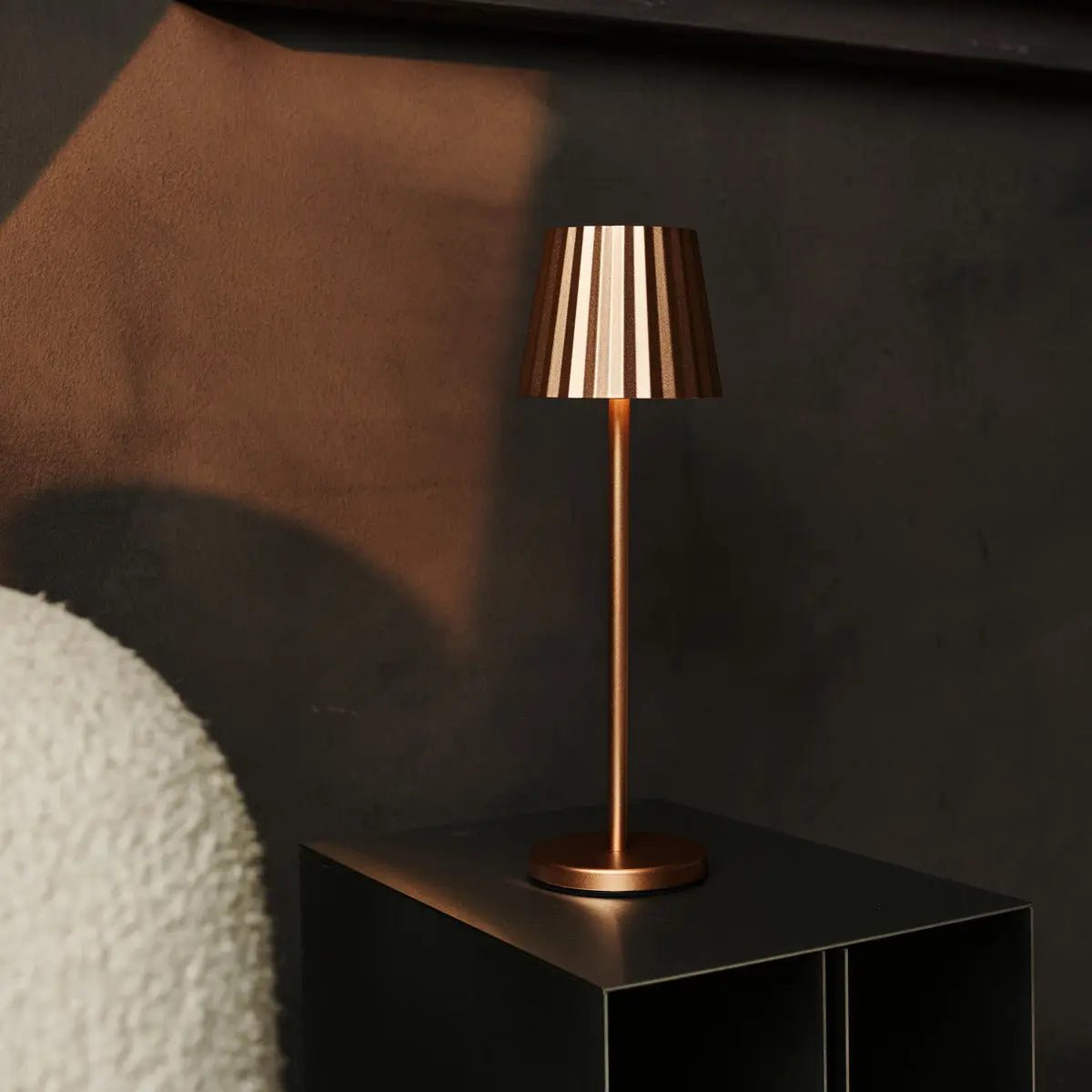 Lumio - Koperen elegante tafellamp oplaadbaar met touch‑dimmer