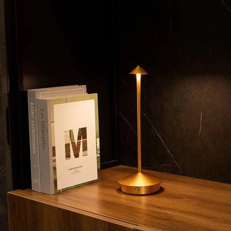 Cassia – Minimalistische Tafellamp met Dimbare LED & Draadloos Design