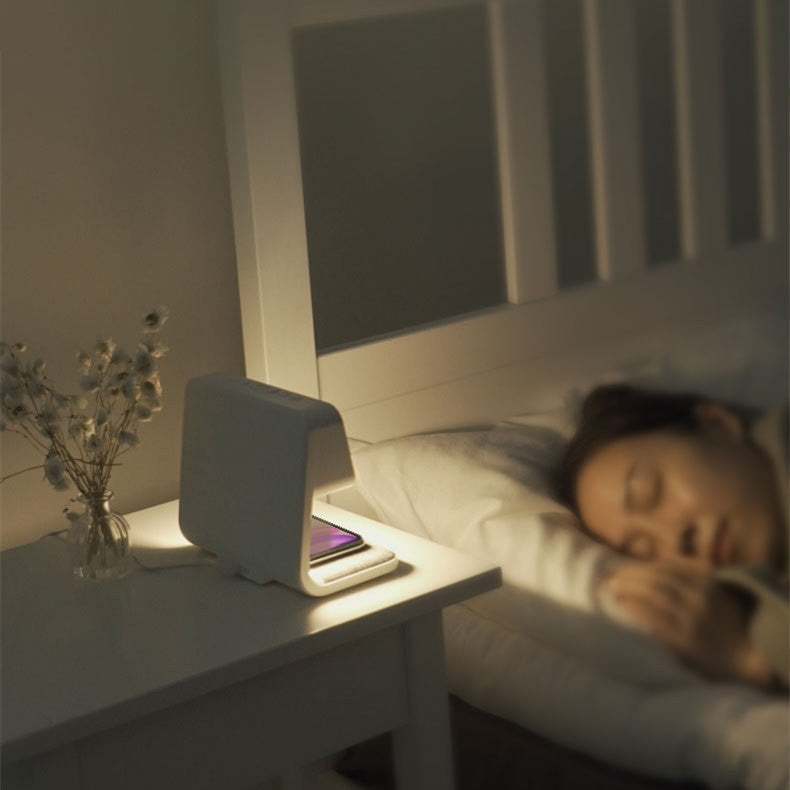 Lumio – Slimme 3-in-1 Nachttafel Lamp met Wekker & Draadloos Opladen