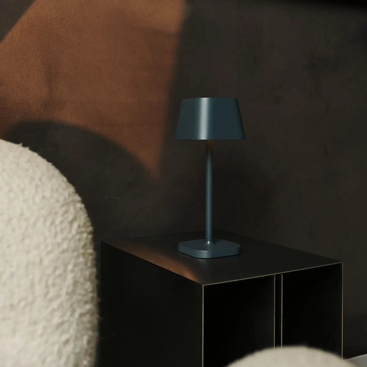 Lumio - Stone draadloze metalen tafellamp met 3 lichtstanden