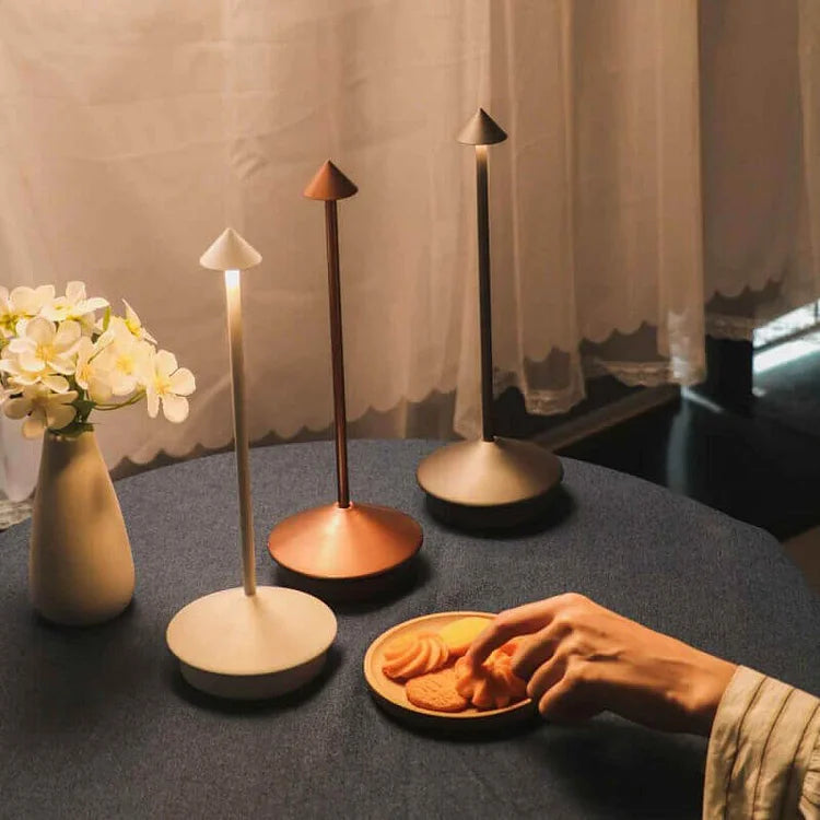 Cassia – Minimalistische Tafellamp met Dimbare LED & Draadloos Design