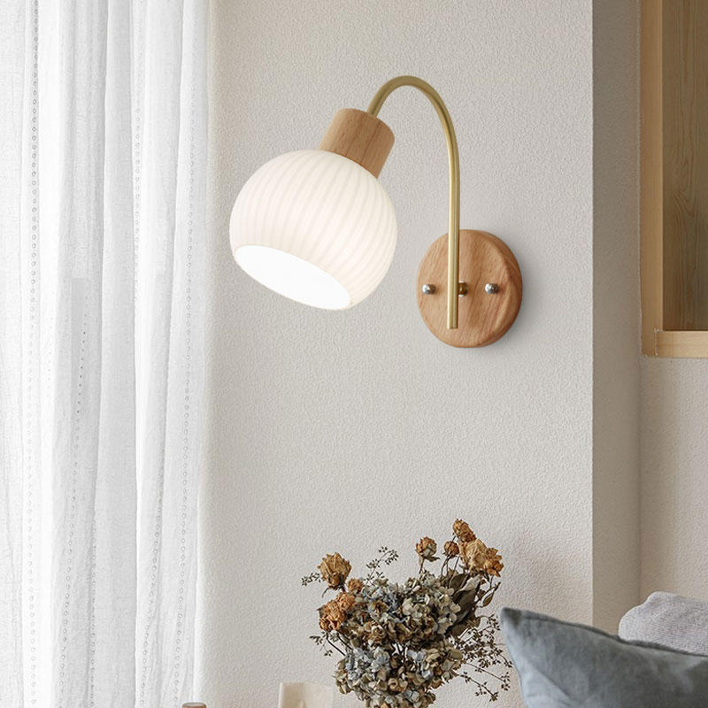 Minimalistische Wandlamp van Rubberwood & Glas – Goud – 3 Designs