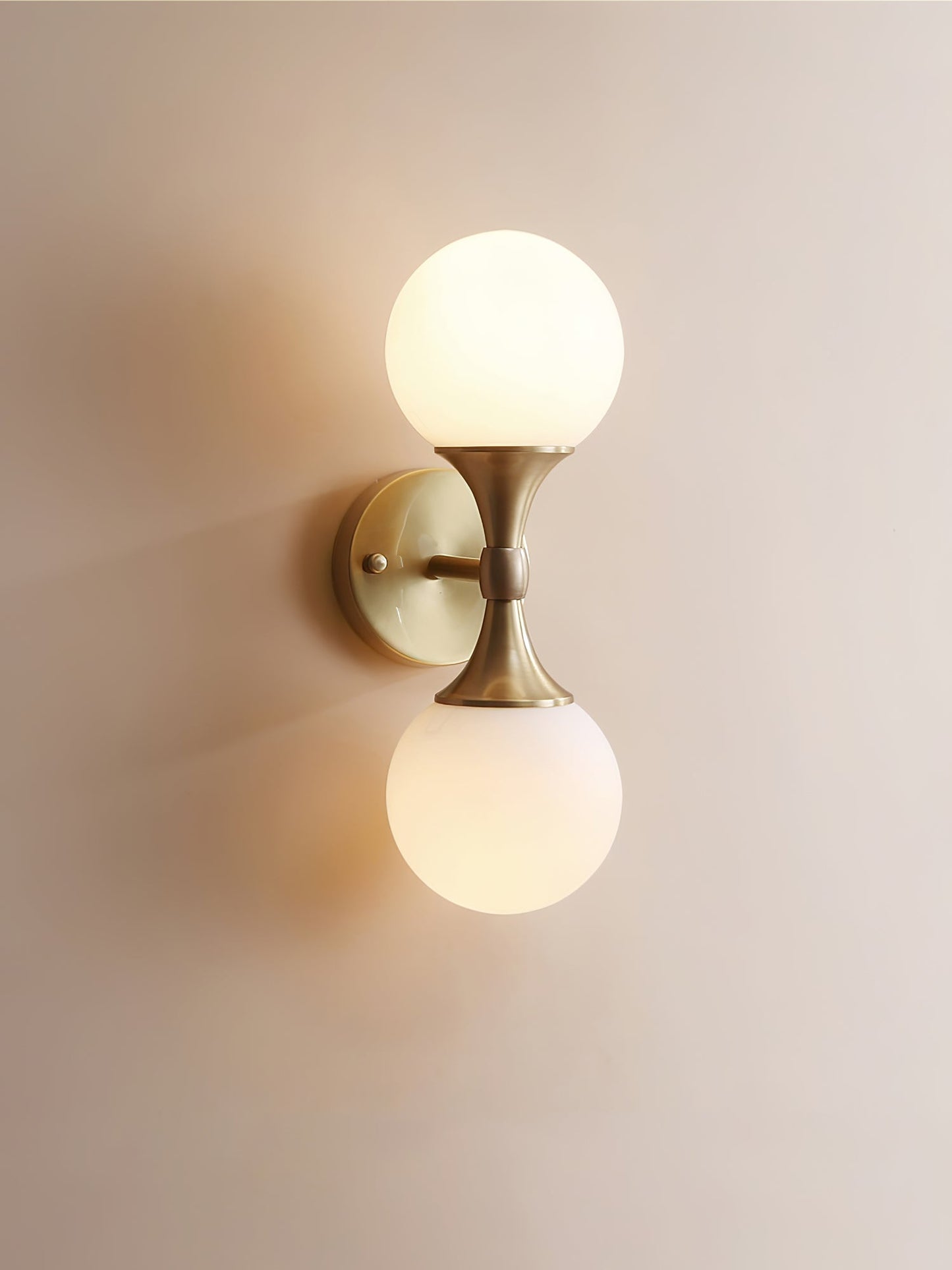 Lumio - Moderne Bolvormige Wandlamp met Sfeervolle LED Verlichting