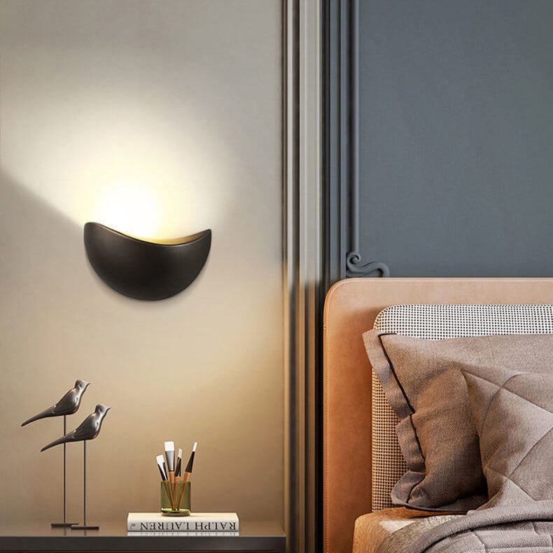 Lumio - Minimalistische halfronde LED-wandlamp van aluminium in wit en goud