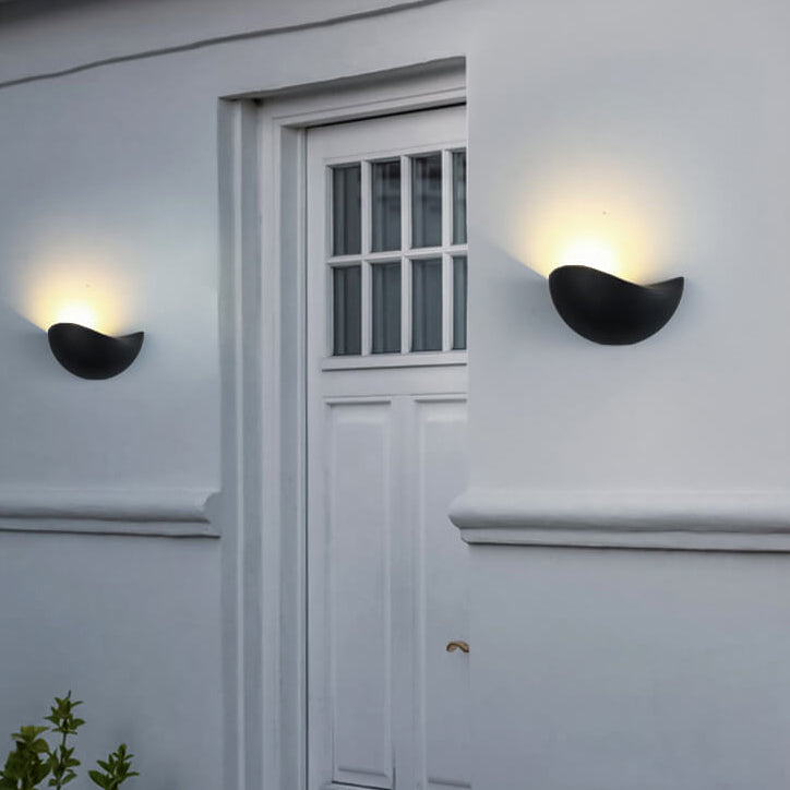 Lumio - Minimalistische halfronde LED-wandlamp van aluminium in wit en goud