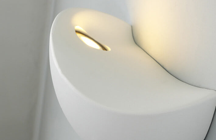 Lumio - Minimalistische halfronde LED-wandlamp van aluminium in wit en goud