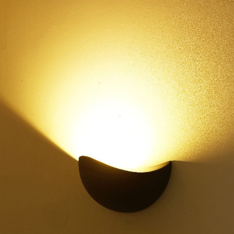 Lumio - Minimalistische halfronde LED-wandlamp van aluminium in wit en goud