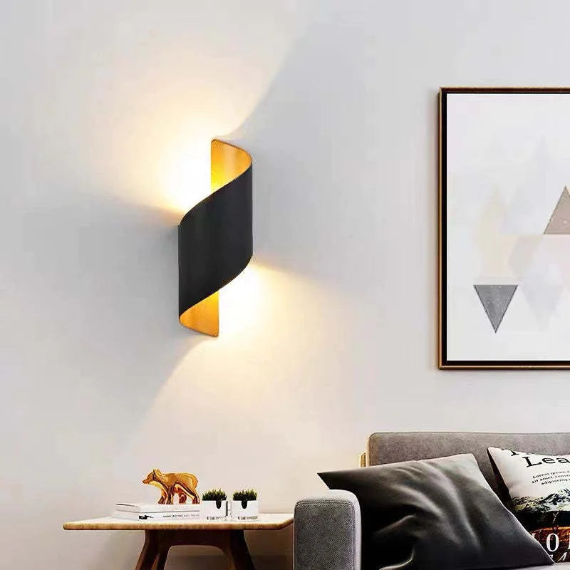 Lumio - Moderne LED wandlamp met spiraalontwerp in zwart of wit