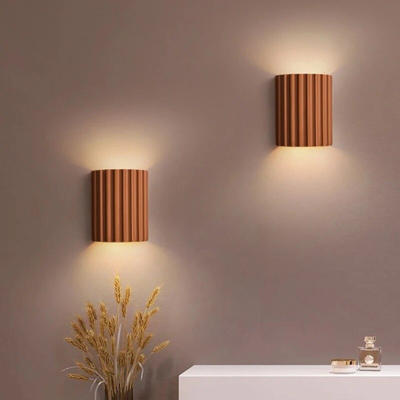 Lumio - Moderne hars wandlamp met LED-technologie voor een verfijnde sfeer
