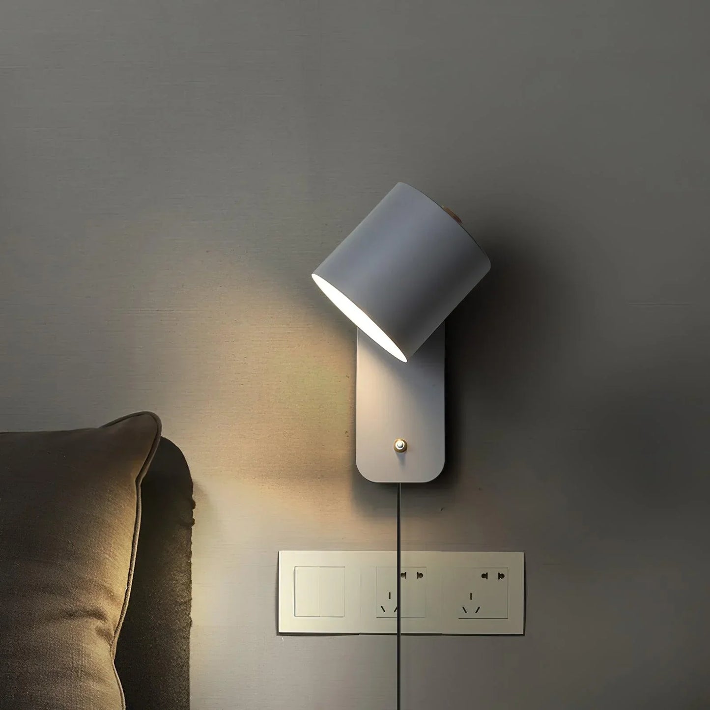 Lumio - Minimalistische Wandlamp met Stekker voor Flexibele Verlichting
