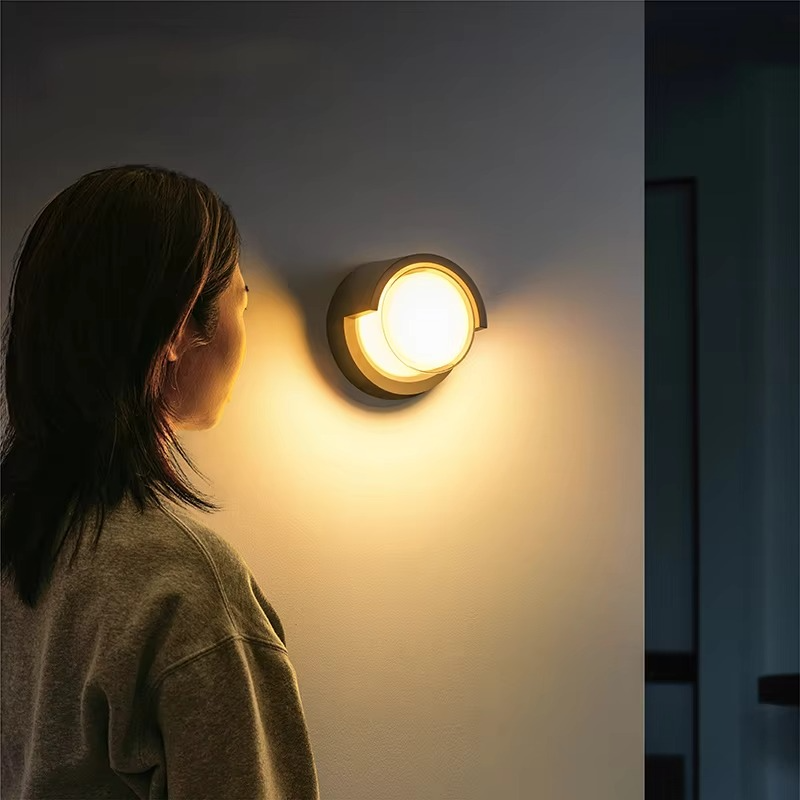 Kölby – Elegante Buiten Wandlamp met Bewegingssensor