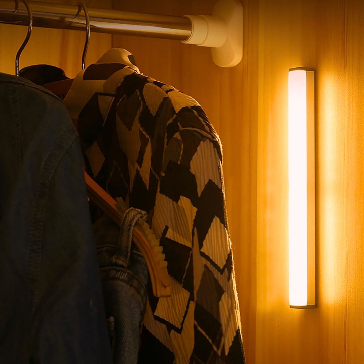 Lumio - Stijlvolle licht strip met Bewegingssensor & Magnetische Bevestiging