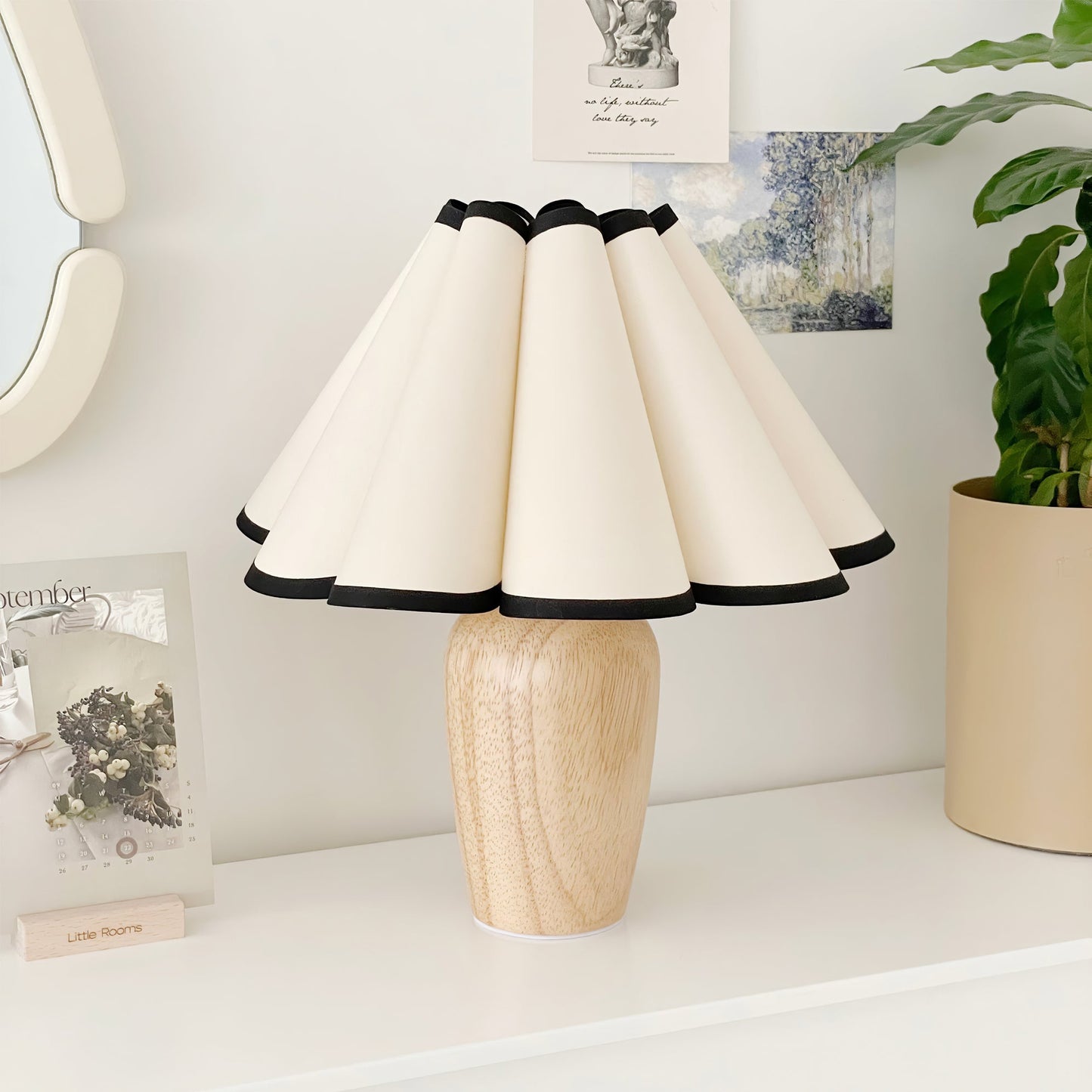 Lumio – Vintage Tafellamp met Houten Voet en Geribbelde Kap