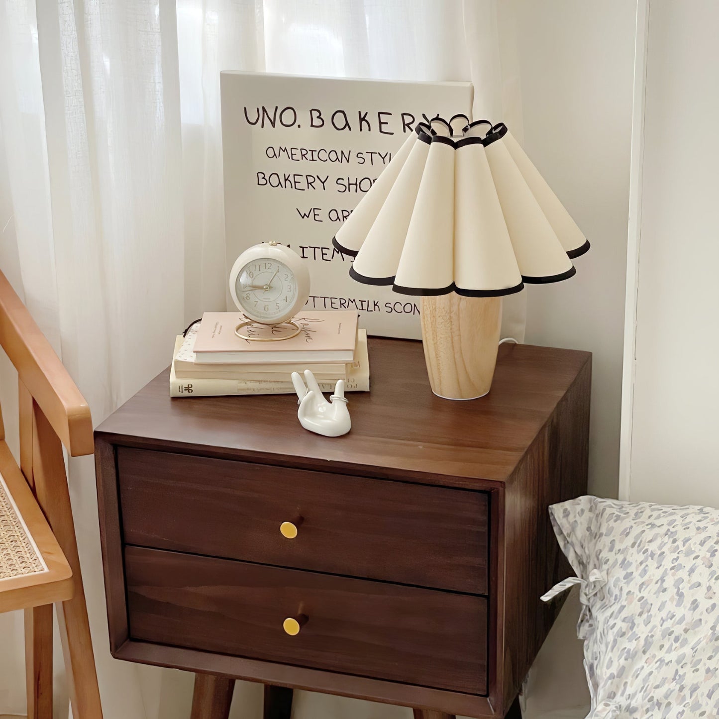 Lumio – Vintage Tafellamp met Houten Voet en Geribbelde Kap