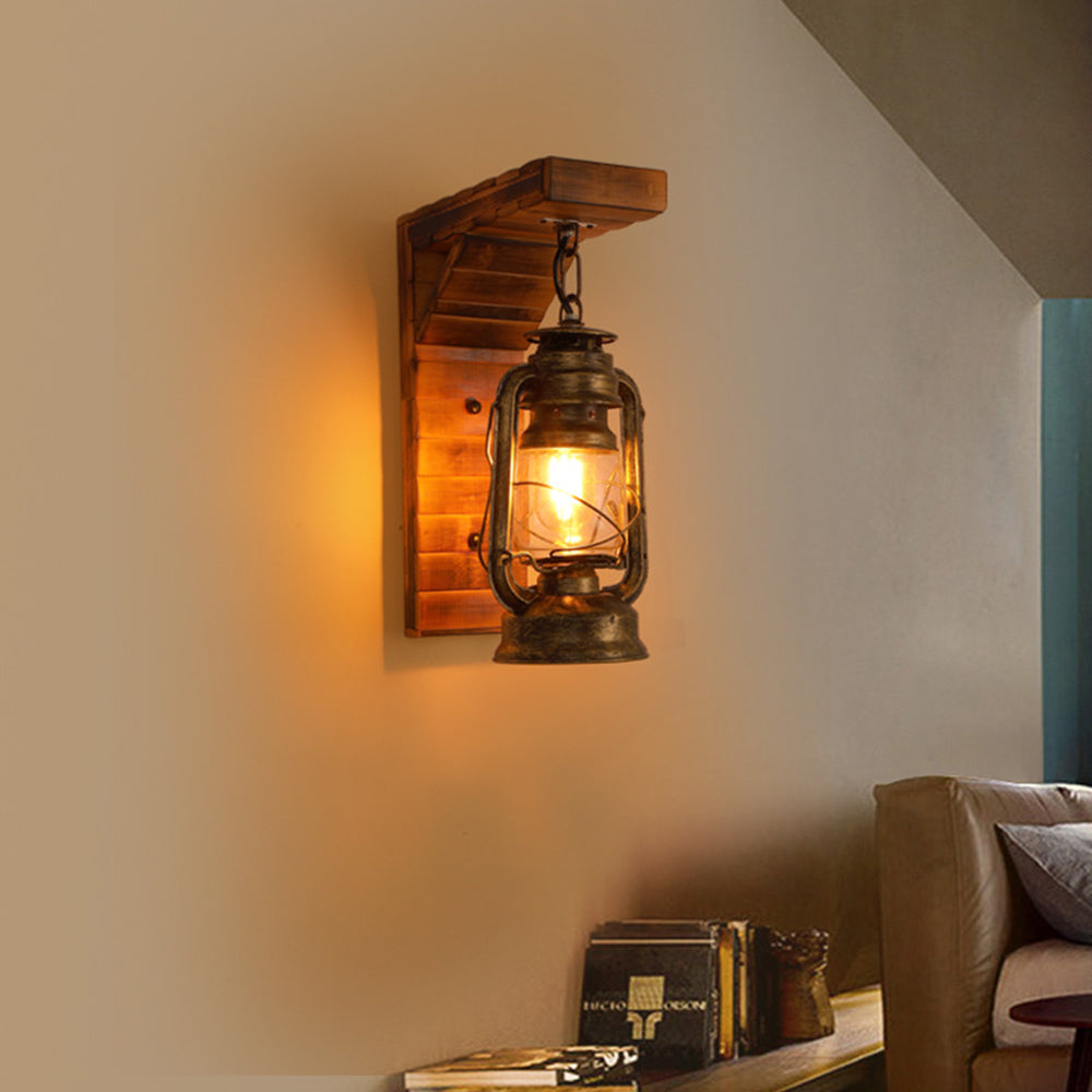 Lumio - Vintage wandlamp van hout en metaal in retro lantaarnstijl