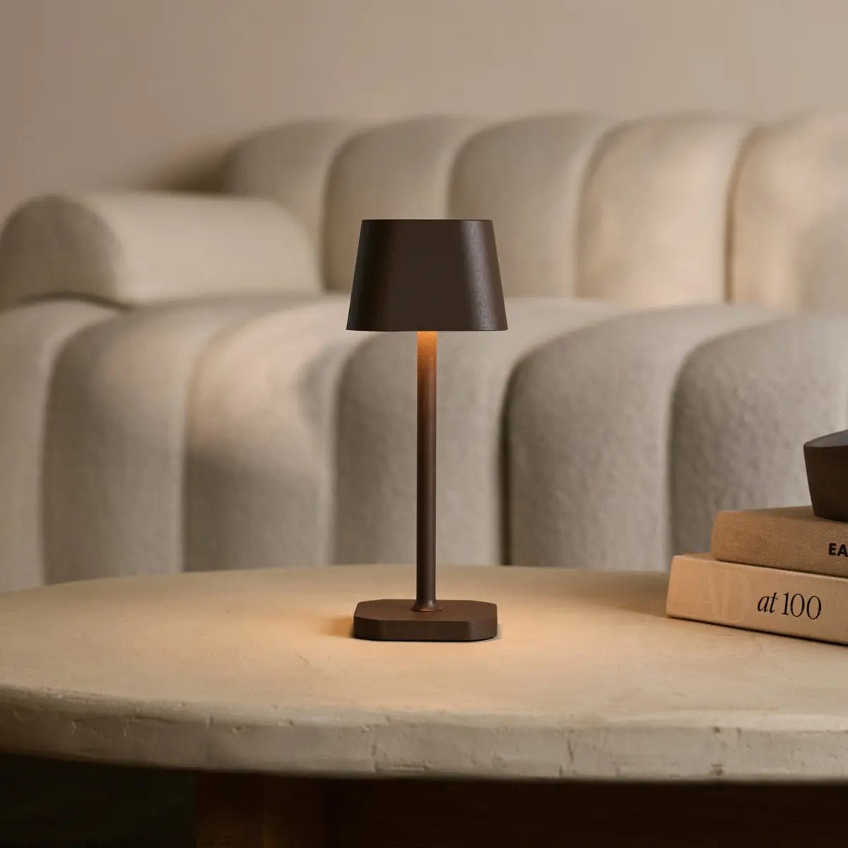 Lumio - Scandinavian Brown draadloze metalen tafellamp met 3 lichtstanden