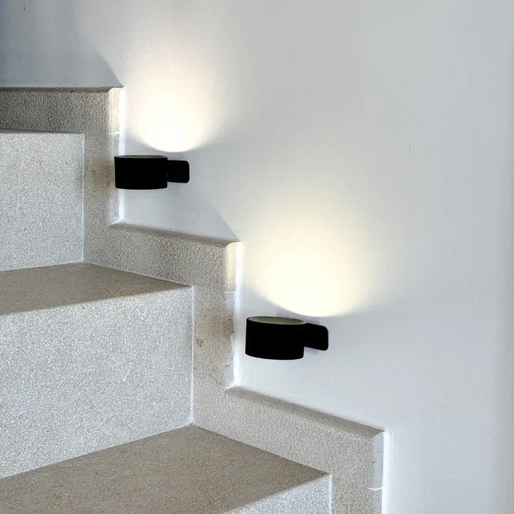 Lumio - Scandinavische draadloze wandlamp met 360° rotatie en dimfunctie