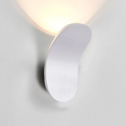 Lumio - Scandinavische Minimalistische LED Wandlamp van Metaal