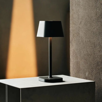 Lumio - Stone draadloze metalen tafellamp met 3 lichtstanden