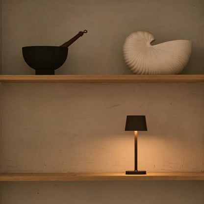 Lumio - Scandinavian Brown draadloze metalen tafellamp met 3 lichtstanden