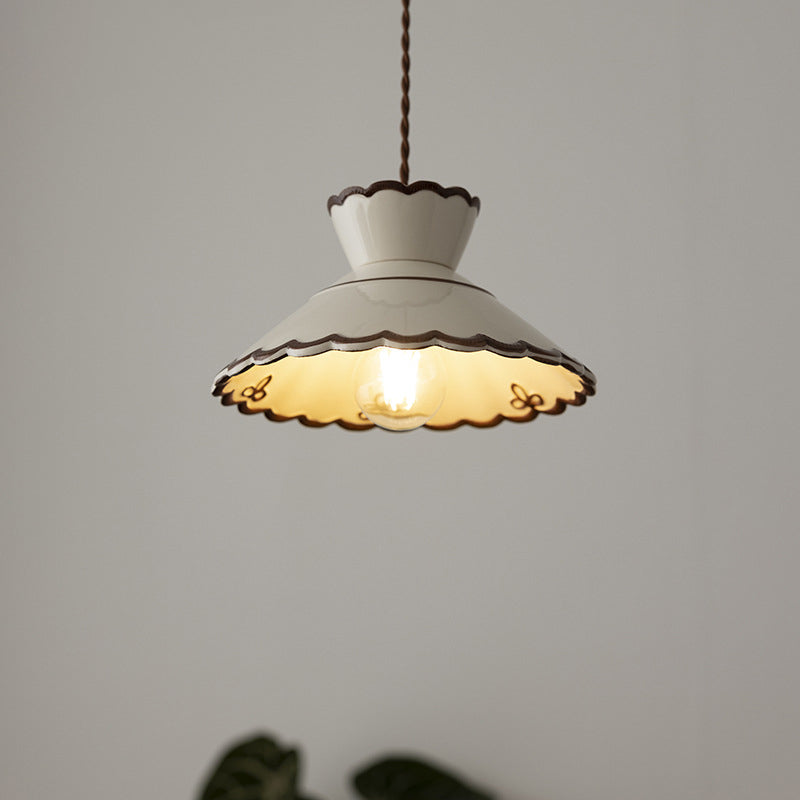 Franse Keramische Hanglamp – Minimalistische Kegelvorm, E26 Fitting