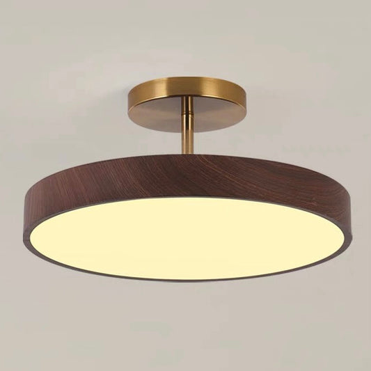 Fjell – Scandinavische Plafondlamp met Houtlook & Goudkleurig Montuur