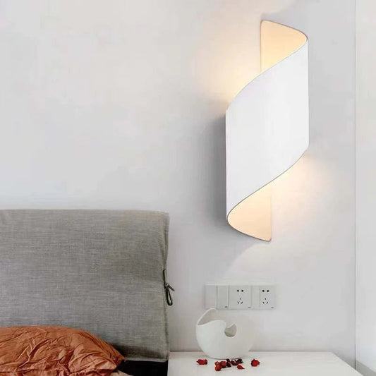 Lumio - Moderne LED wandlamp met spiraalontwerp in zwart of wit