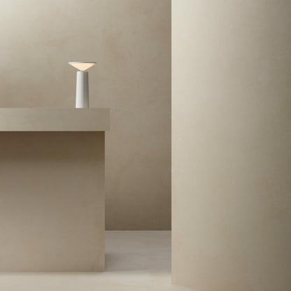 Lumio - Japandi Minimalistische Draadloze Tafellamp met 360° Rotatie
