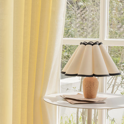 Lumio – Vintage Tafellamp met Houten Voet en Geribbelde Kap